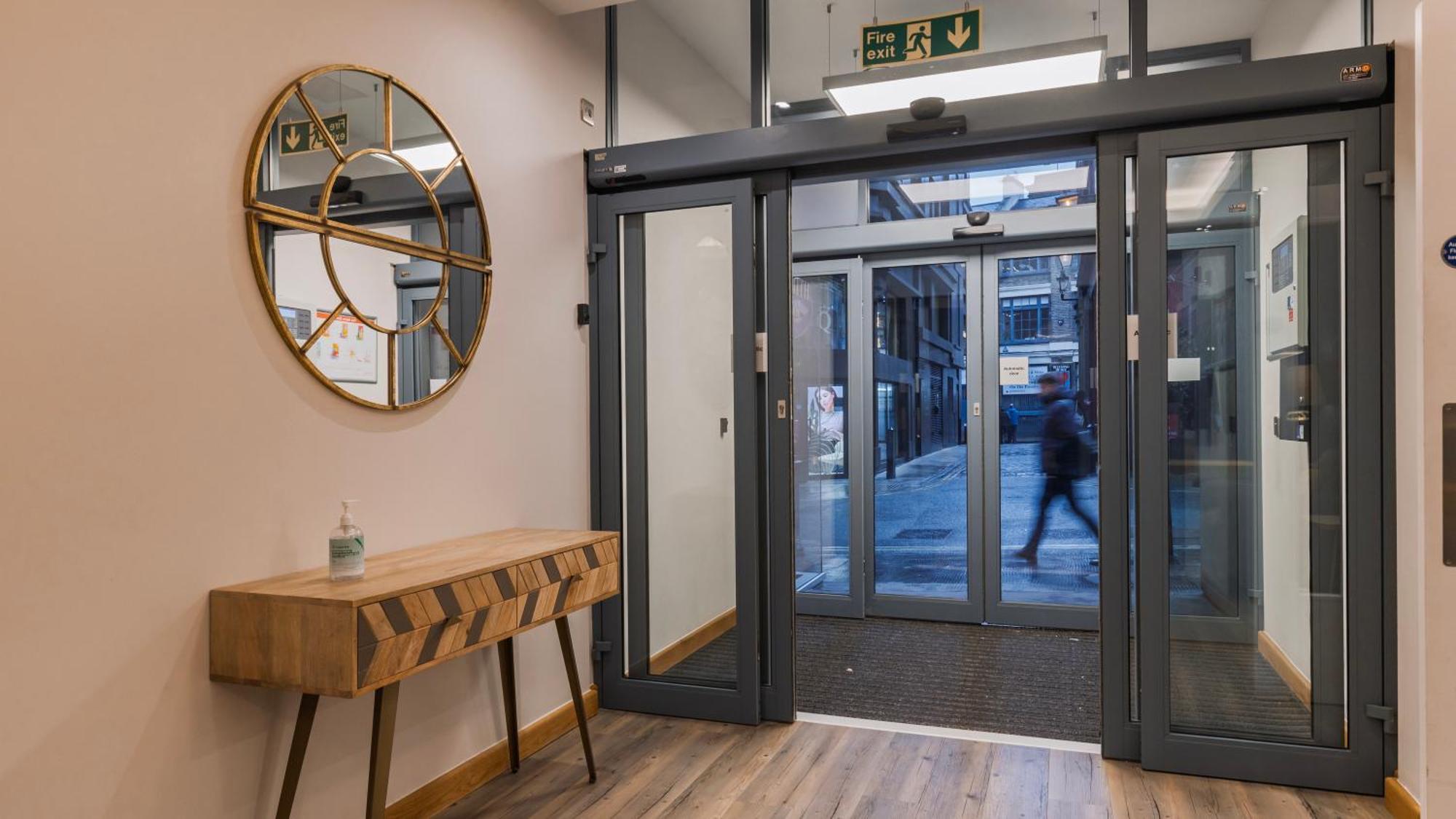 Farringdon Serviced Apartments By Lovelystay Londýn Exteriér fotografie